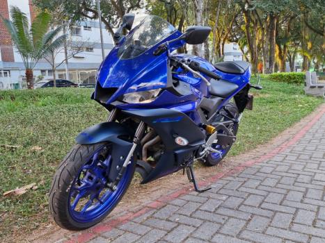 YAMAHA YZF R3 320 ABS, Foto 3