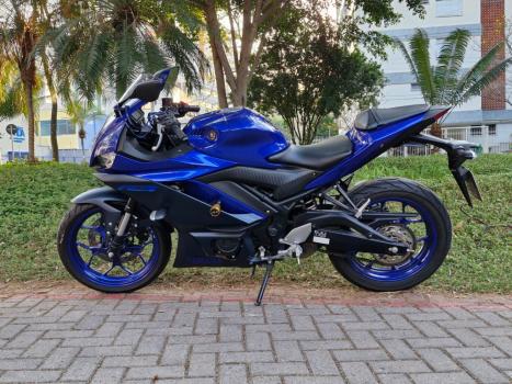 YAMAHA YZF R3 320 ABS, Foto 2