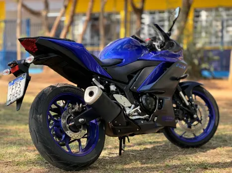 YAMAHA YZF R3 320 ABS, Foto 3