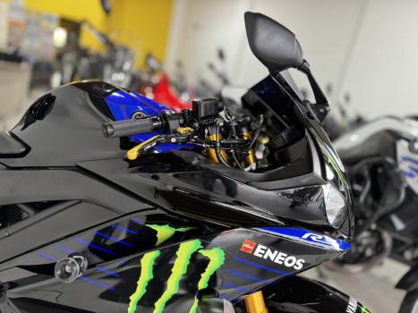 YAMAHA YZF R3 320 ABS, Foto 3