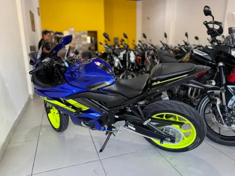 YAMAHA YZF R3 320 ABS, Foto 7