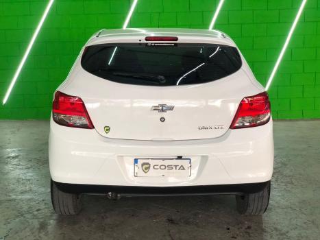 CHEVROLET Onix Hatch 1.4 4P FLEX LTZ AUTOMÁTICO, Foto 4 CHEVROLET Onix Hatch 1.4 4P FLEX LTZ AUTOMÁTICO, Foto 4