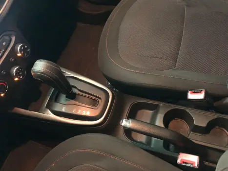 CHEVROLET Onix Hatch 1.4 4P FLEX LTZ AUTOMÁTICO, Foto 11 CHEVROLET Onix Hatch 1.4 4P FLEX LTZ AUTOMÁTICO, Foto 11