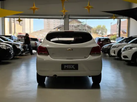 CHEVROLET Onix Hatch 1.0 4P FLEX JOY, Foto 10 CHEVROLET Onix Hatch 1.0 4P FLEX JOY, Foto 10