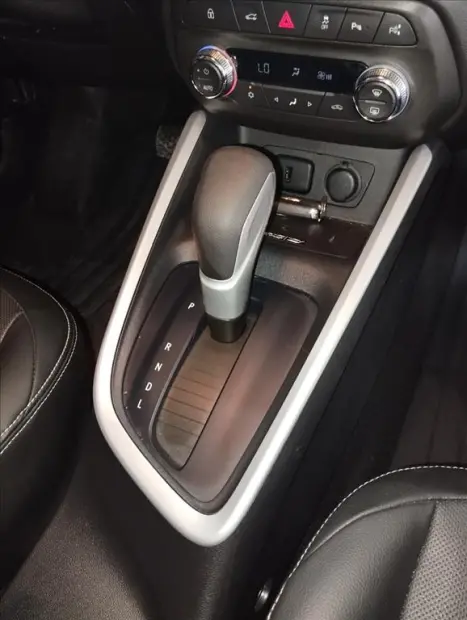 CHEVROLET Onix Hatch 1.0 12V 4P FLEX PREMIER TURBO AUTOMTICO, Foto 12