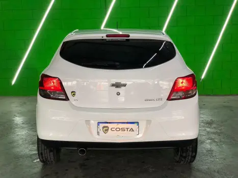 CHEVROLET Onix Hatch 1.4 4P FLEX LTZ, Foto 4