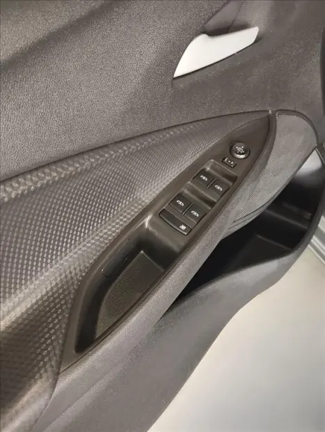 CHEVROLET Onix Hatch 1.0 4P FLEX LT, Foto 9