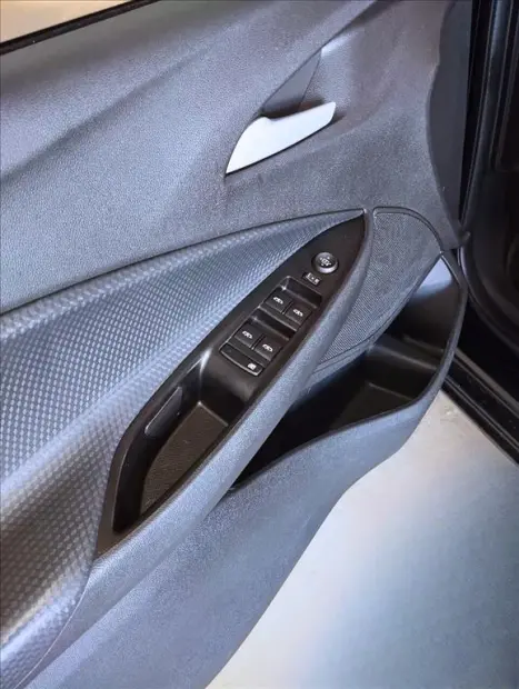 CHEVROLET Onix Hatch 1.0 4P FLEX LTZ TURBO AUTOM�TICO, Foto 8