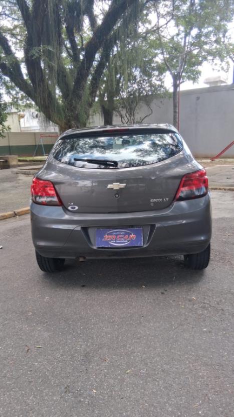 CHEVROLET Onix Hatch 1.0 4P FLEX LT, Foto 4