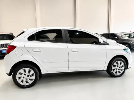 CHEVROLET Onix Hatch 1.4 4P FLEX LT, Foto 12