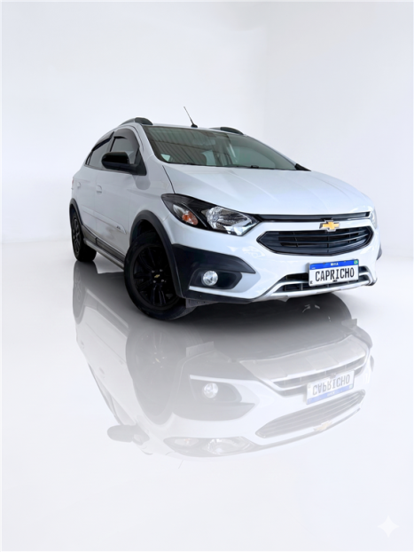 CHEVROLET Onix Hatch 1.4 4P FLEX ACTIV AUTOM�TICO, Foto 2