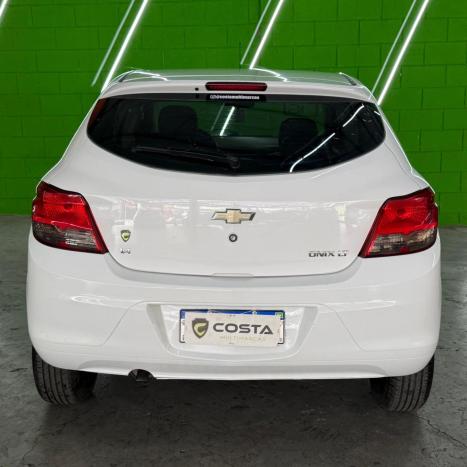 CHEVROLET Onix Hatch 1.4 4P FLEX LT, Foto 4