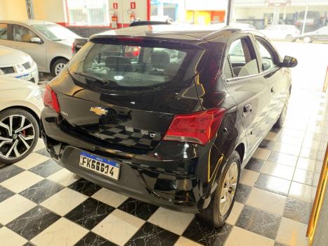 CHEVROLET Onix Hatch 1.4 4P FLEX LT AUTOMÁTICO, Foto 4