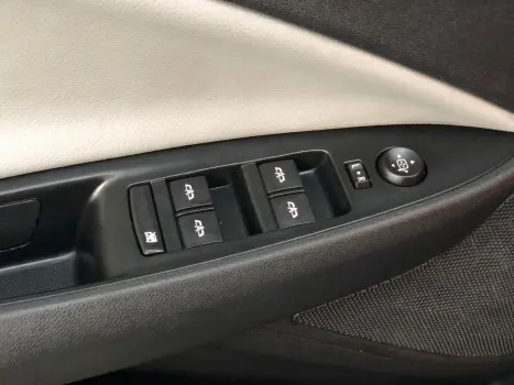 CHEVROLET Onix Sedan 1.0 12V 4P FLEX PREMIER 2 TURBO AUTOMTICO, Foto 14