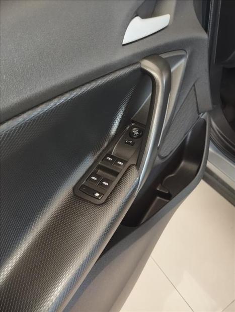 CHEVROLET Tracker 1.2 12V 4P FLEX TURBO LTZ AUTOMÁTICO, Foto 9 CHEVROLET Tracker 1.2 12V 4P FLEX TURBO LTZ AUTOMÁTICO, Foto 9