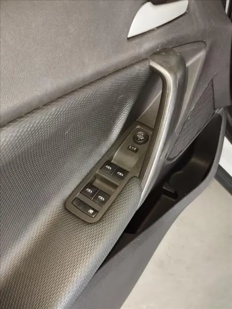 CHEVROLET Tracker 1.0 12V 4P FLEX TURBO AUTOMÁTICO, Foto 8 CHEVROLET Tracker 1.0 12V 4P FLEX TURBO AUTOMÁTICO, Foto 8