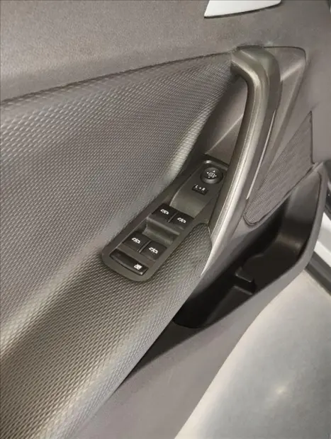 CHEVROLET Tracker 1.0 12V 4P FLEX TURBO LT AUTOM�TICO, Foto 9