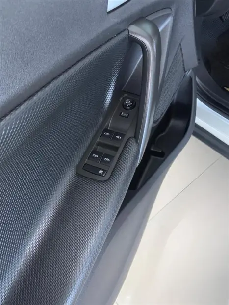 CHEVROLET Tracker 1.0 12V 4P FLEX TURBO AUTOM�TICO, Foto 9