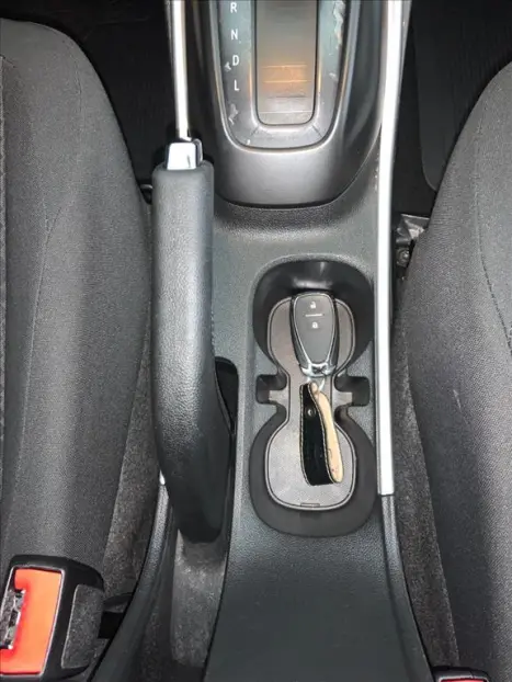 CHEVROLET Tracker 1.0 12V 4P FLEX TURBO AUTOM�TICO, Foto 17