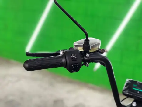 ELEKTRA MOTORS Scooter Elektra 2000W, Foto 7 ELEKTRA MOTORS Scooter Elektra 2000W, Foto 7