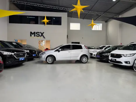 FIAT Punto 1.6 16V 4P FLEX ESSENCE DUALOGIC AUTOMATIZADO, Foto 2