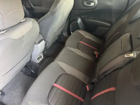 FIAT Toro 1.8 16V 4P FLEX FREEDOM OPEN EDITION AUTOMÁTICO, Foto 19 FIAT Toro 1.8 16V 4P FLEX FREEDOM OPEN EDITION AUTOMÁTICO, Foto 19