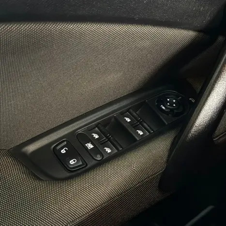 FIAT Toro 1.8 16V 4P FLEX FREEDOM AUTOMÁTICO, Foto 14