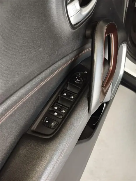 FIAT Toro 2.0 16V 4P VOLCANO 4WD TURBO DIESEL AUTOMÁTICO, Foto 7 FIAT Toro 2.0 16V 4P VOLCANO 4WD TURBO DIESEL AUTOMÁTICO, Foto 7