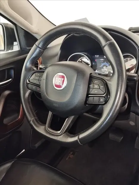 FIAT Toro 2.0 16V 4P VOLCANO 4WD TURBO DIESEL AUTOMÁTICO, Foto 10 FIAT Toro 2.0 16V 4P VOLCANO 4WD TURBO DIESEL AUTOMÁTICO, Foto 10