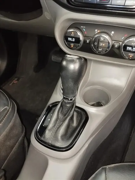 FIAT Toro 2.0 16V 4P VOLCANO 4WD TURBO DIESEL AUTOMÁTICO, Foto 12 FIAT Toro 2.0 16V 4P VOLCANO 4WD TURBO DIESEL AUTOMÁTICO, Foto 12