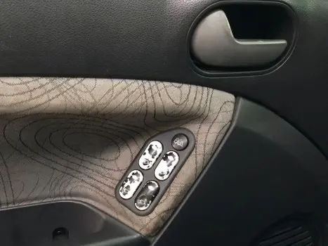 FORD Fiesta Sedan 1.6 4P FLEX, Foto 13