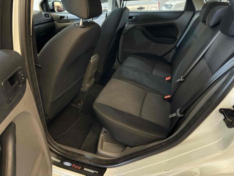 FORD Focus Hatch 2.0 16V 4P GLX AUTOMTICO, Foto 5