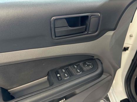 FORD Focus Hatch 2.0 16V 4P GLX AUTOMTICO, Foto 7