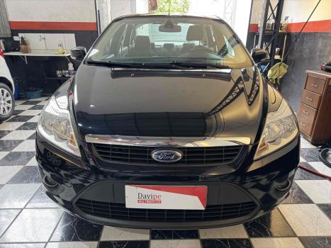 FORD Focus Sedan 2.0 16V 4P GLX AUTOM�TICO, Foto 2