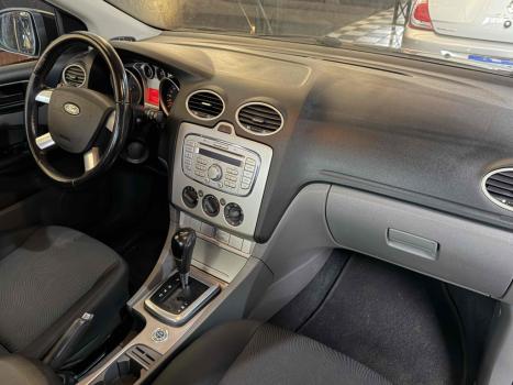 FORD Focus Sedan 2.0 16V 4P GLX AUTOM�TICO, Foto 6
