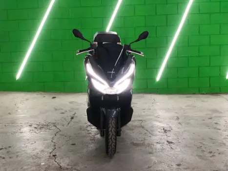 HONDA PCX 150 DLX, Foto 2