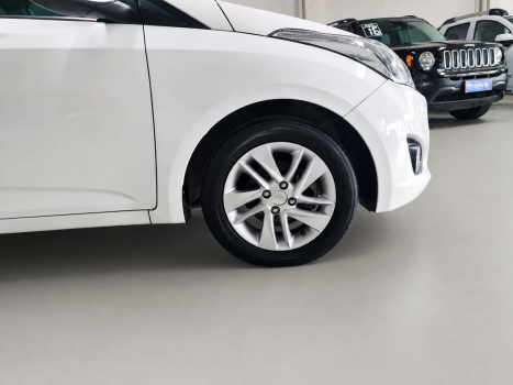 HYUNDAI HB 20 Hatch 1.6 16V 4P PREMIUM FLEX AUTOM�TICO, Foto 4