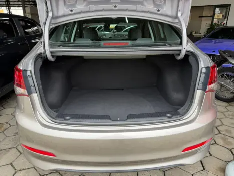 HYUNDAI HB 20 Sedan 1.6 16V 4P FLEX COMFORT PLUS, Foto 9