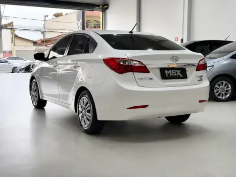 HYUNDAI HB 20 Sedan 1.6 16V 4P FLEX COMFORT PLUS AUTOM�TICO, Foto 10