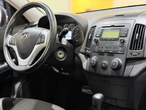 HYUNDAI I30 2.0 16V 4P AUTOM�TICO, Foto 2