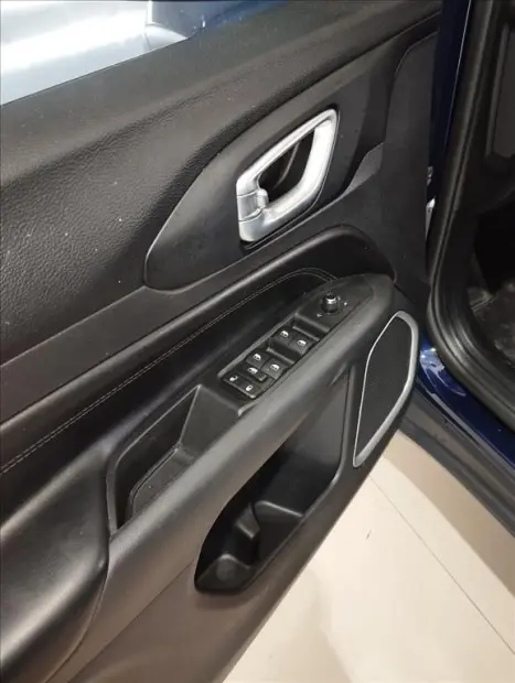 JEEP Compass 1.3 16V 4P FLEX LONGITUDE 80 ANOS T270 TURBO AUTOM�TICO, Foto 9