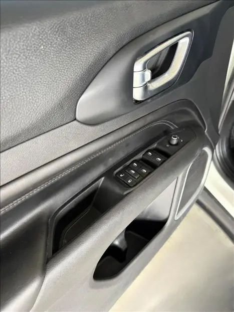 JEEP Compass 1.3 16V 4P FLEX LONGITUDE 80 ANOS T270 TURBO AUTOM�TICO, Foto 8