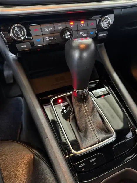 JEEP Compass 1.3 16V 4P FLEX LONGITUDE 80 ANOS T270 TURBO AUTOM�TICO, Foto 14