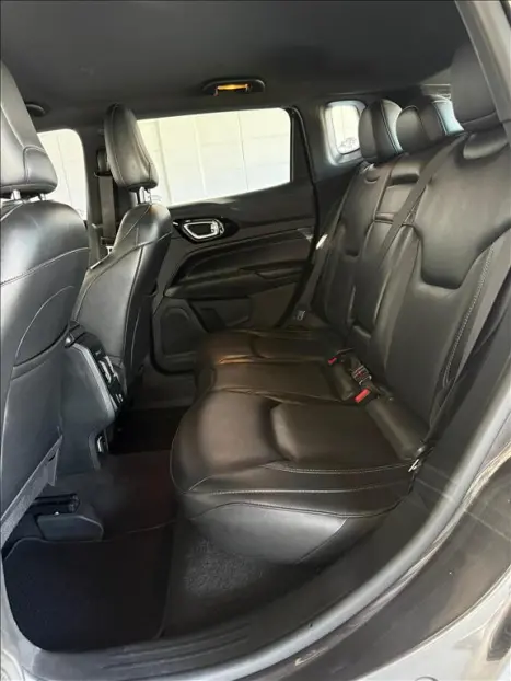JEEP Compass 1.3 16V 4P FLEX LONGITUDE 80 ANOS T270 TURBO AUTOM�TICO, Foto 17