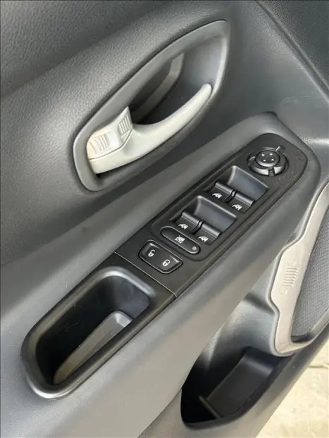 JEEP Renegade 1.3 16V 4P FLEX T270 LONGITUDE TURBO AUTOM�TICO, Foto 8