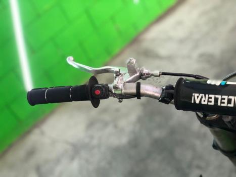 KAWASAKI KX 250 F , Foto 8