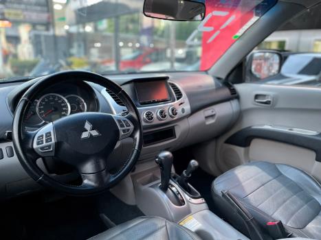 MITSUBISHI L 200 Triton 3.5 V6 HPE 4X4 FLEX CABINE DUPLA AUTOMTICO, Foto 9
