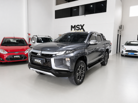 MITSUBISHI L 200 Triton 2.4 16V SPORT HPE-S 4X4 CABINE DUPLA TURBO DIESEL AUTOM�TICO, Foto 2