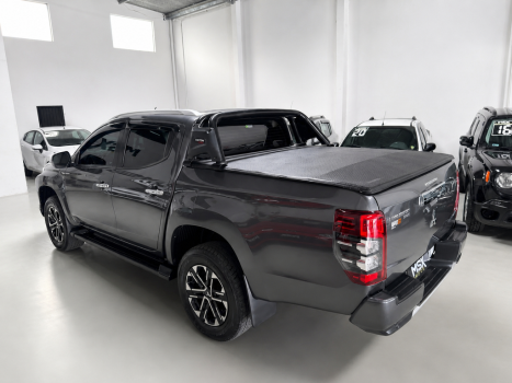MITSUBISHI L 200 Triton 2.4 16V SPORT HPE-S 4X4 CABINE DUPLA TURBO DIESEL AUTOM�TICO, Foto 5