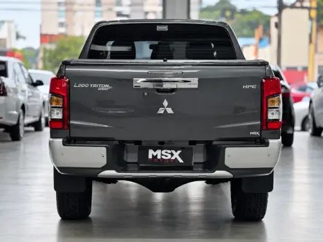 MITSUBISHI L 200 Triton 2.4 16V SPORT HPE-S 4X4 CABINE DUPLA TURBO DIESEL AUTOMÁTICO, Foto 8